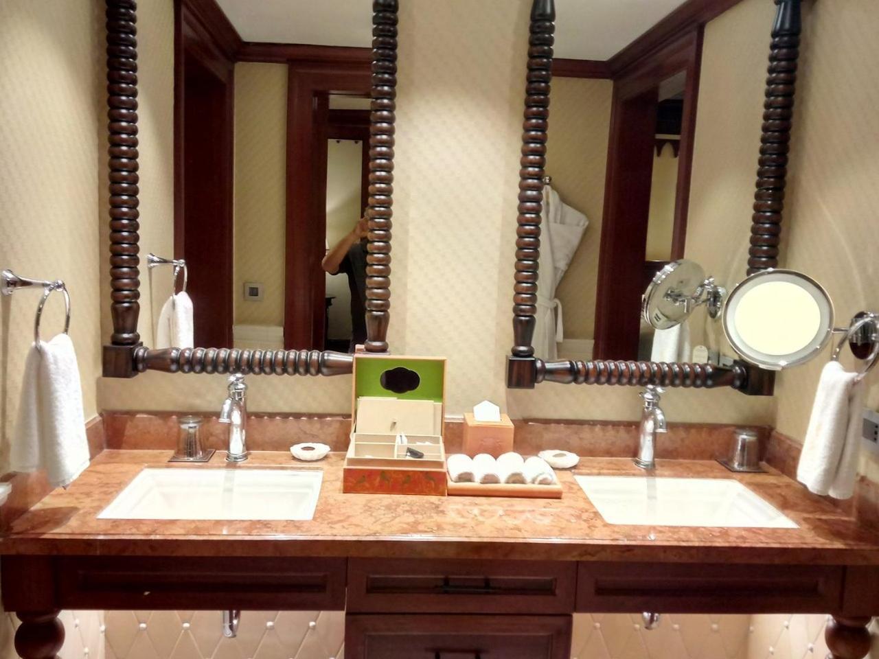 Hotel Itc Grand Bharat, A Luxury Collection Retreat, Gurgaon, New Delhi Capital Region Esterno foto